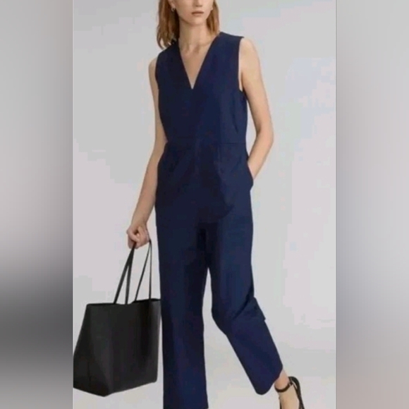 Everlane Pants - Everlane Sleeveless V-Neck Navy Jumpsuit Size 8 NWT RETAL $$$$178